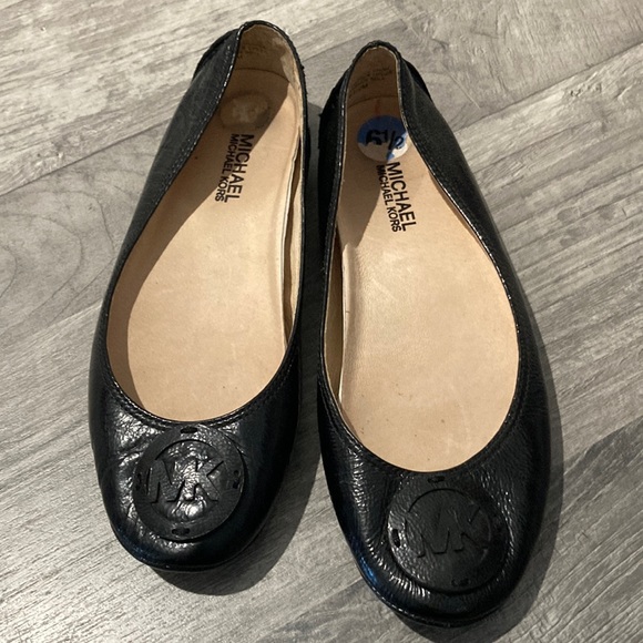Michael Kors Shoes - Michael Kors Black Flats